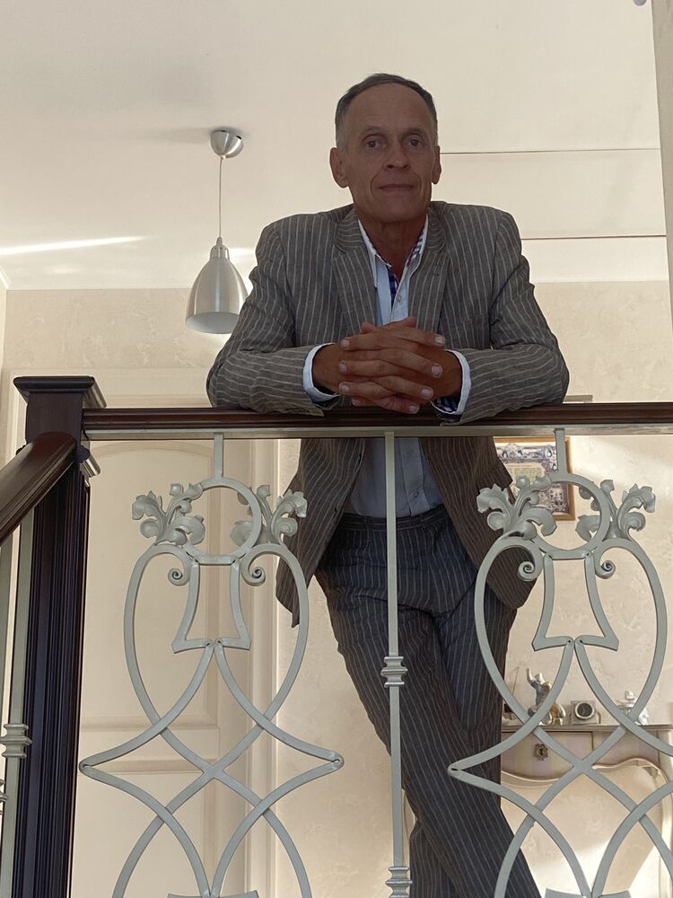  47072112  Oleg, 51 ,    