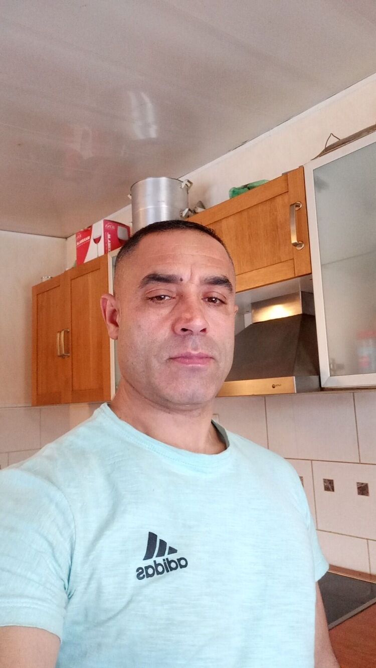  53695412  Nazim, 43 ,    