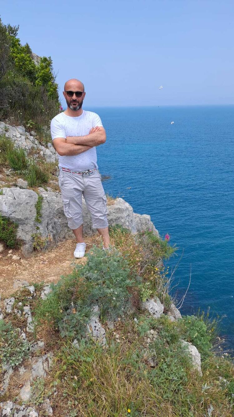  31970082  Serkan, 43 ,    