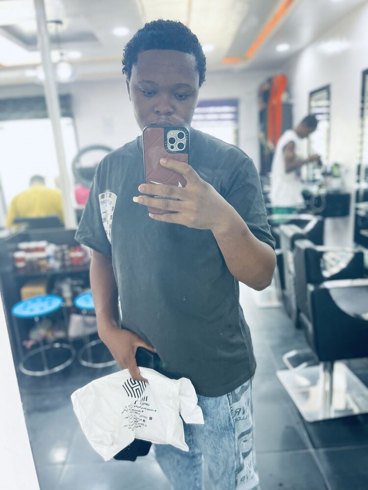  46933552  Daniel, 30 ,    Lagos