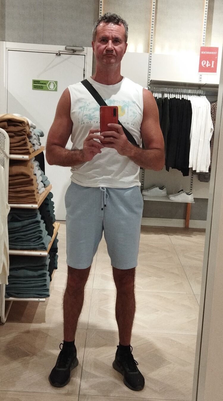  43700482  , 37 ,    