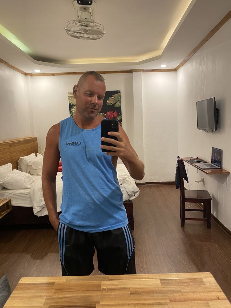  43467032  Diego, 40 ,    -