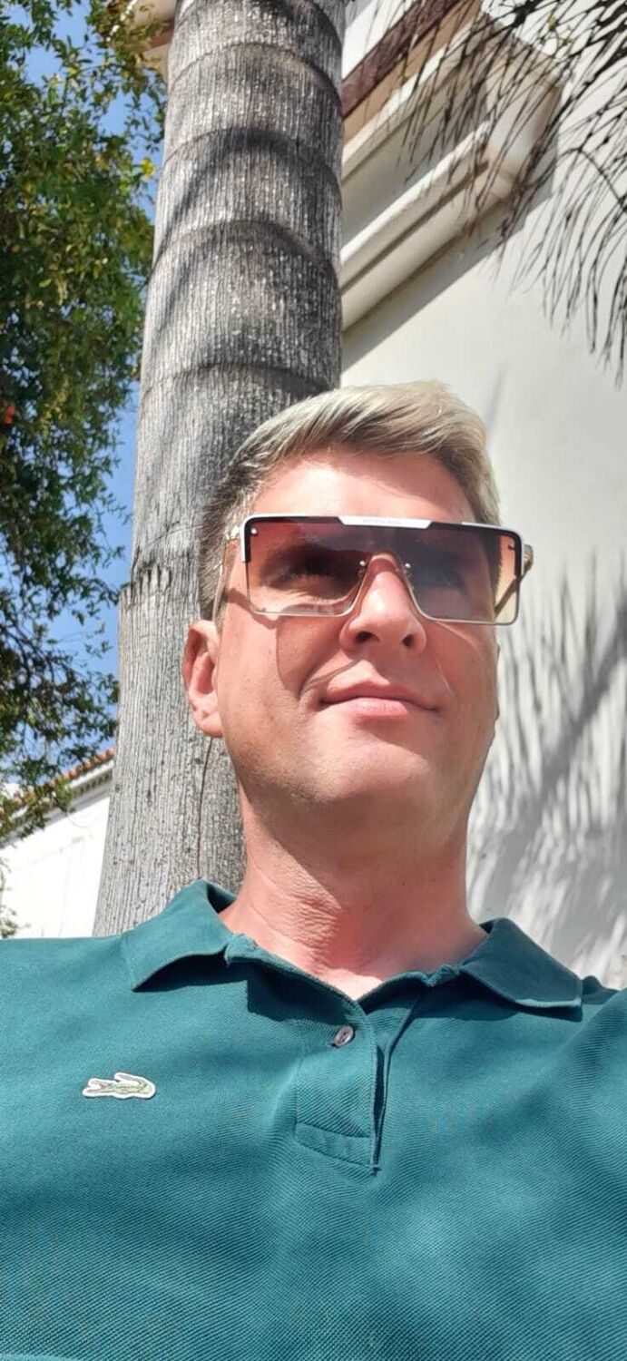  ,   Felix, 39 ,   ,   