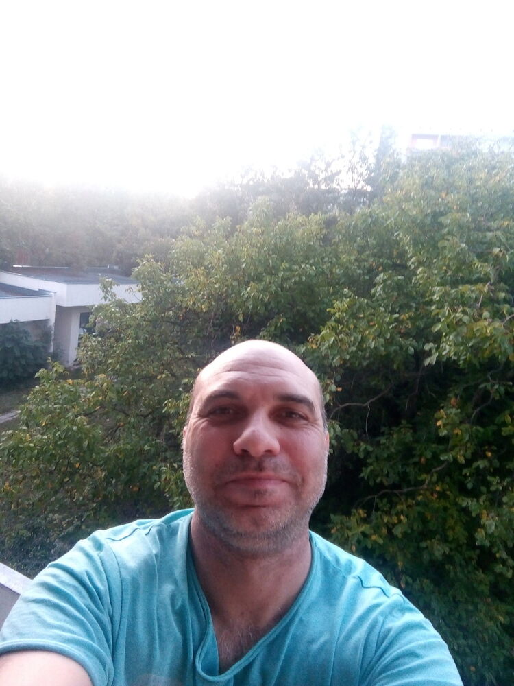 17808842  Nikolai, 45 ,    