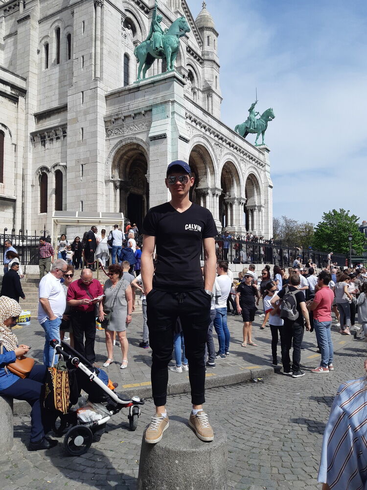  22020482  Radu, 34 ,    