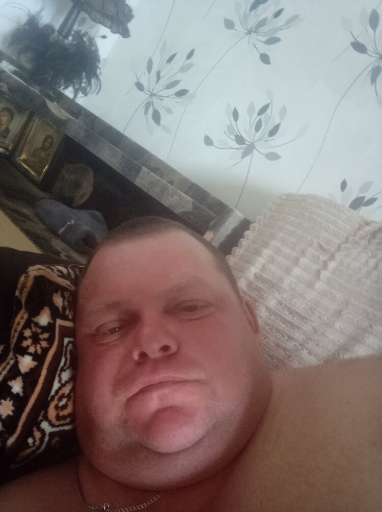  ,   Eduard, 52 ,   ,   