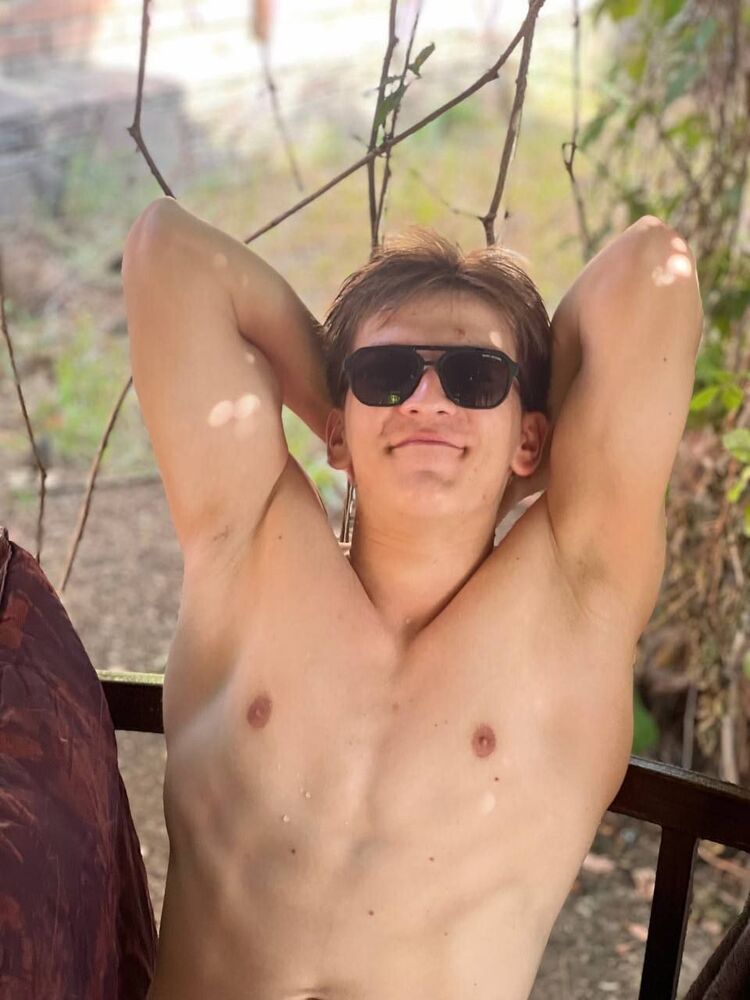  ,   Mister, 19 ,   ,   