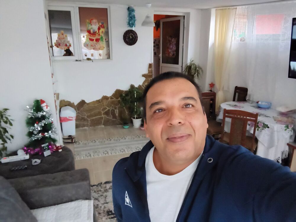  31237342  Ivan, 49 ,    Aytos