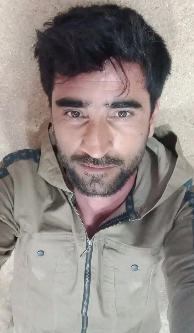  46787482  Murat, 28 ,    