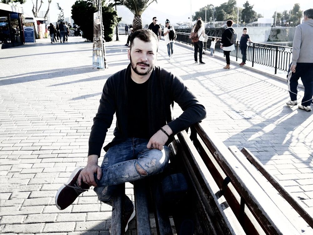  ,   Adonis, 37 ,   ,   , c 