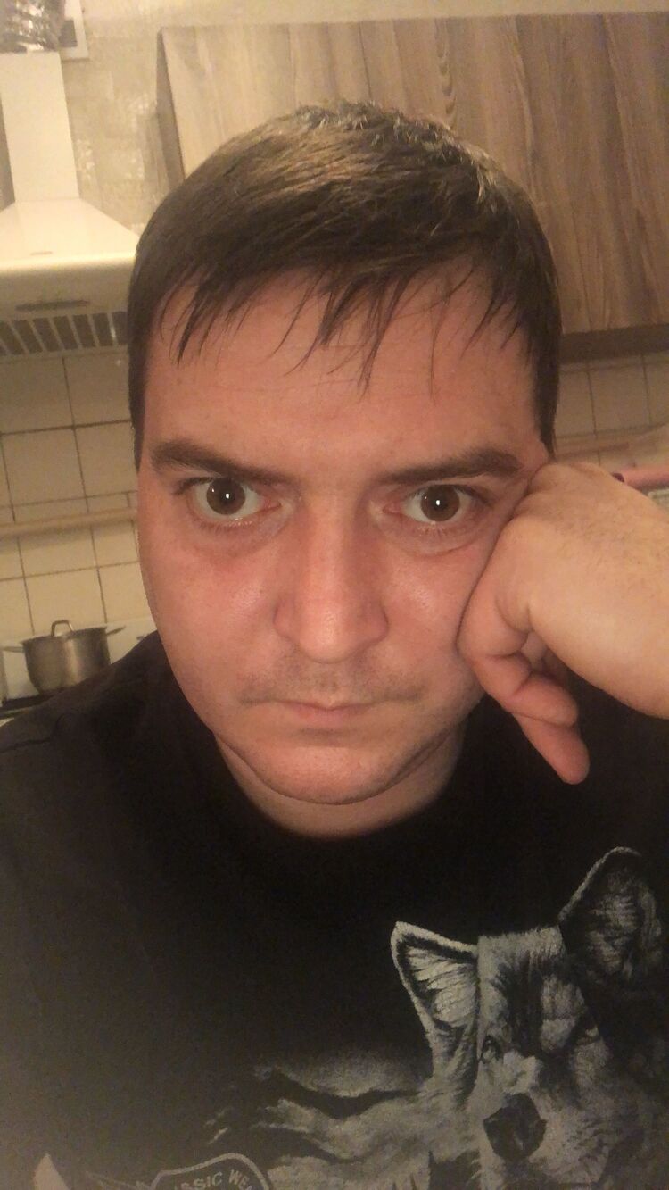  30834572  , 33 ,    -