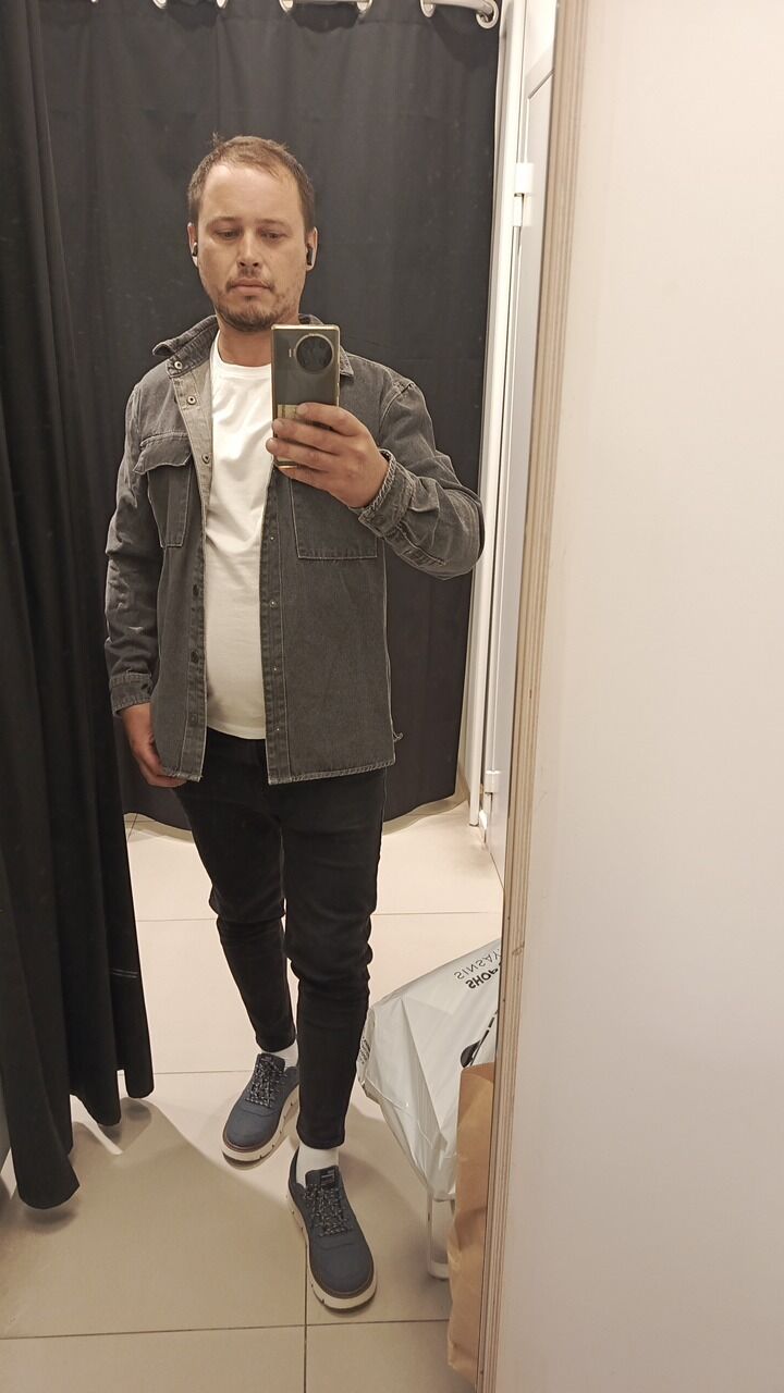  46067562  , 37 ,    