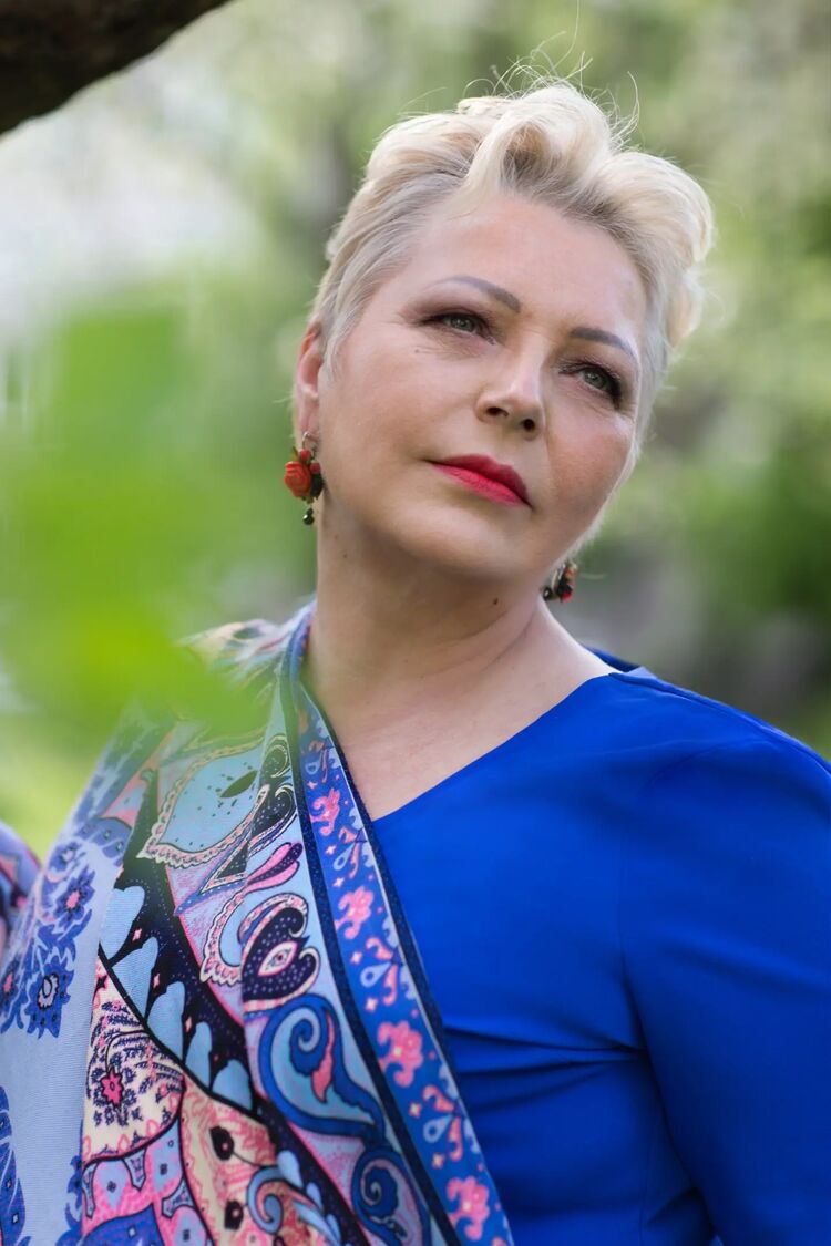  -,   Elena, 61 ,   ,   