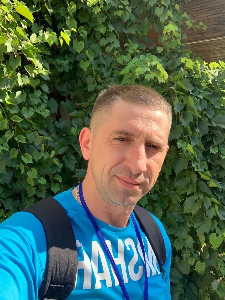  51483252  Vitalik, 43 ,    