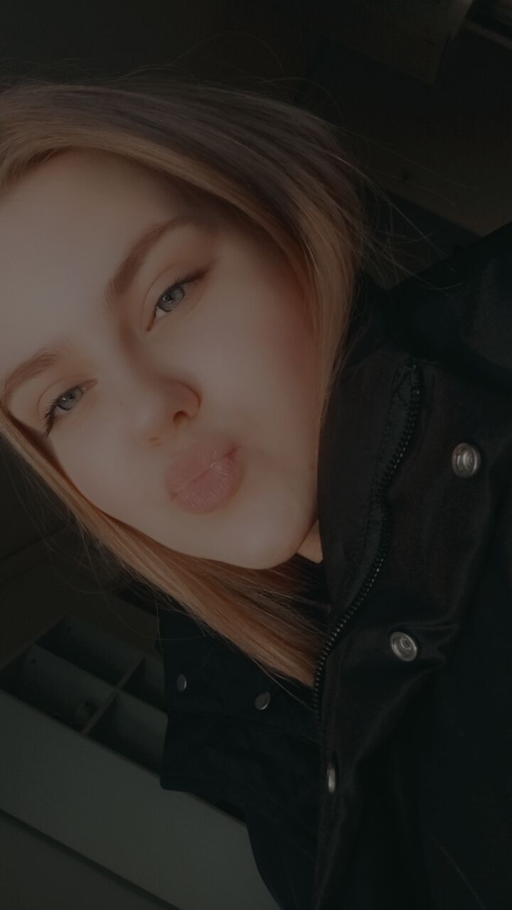  ,   Anastasia, 19 ,     