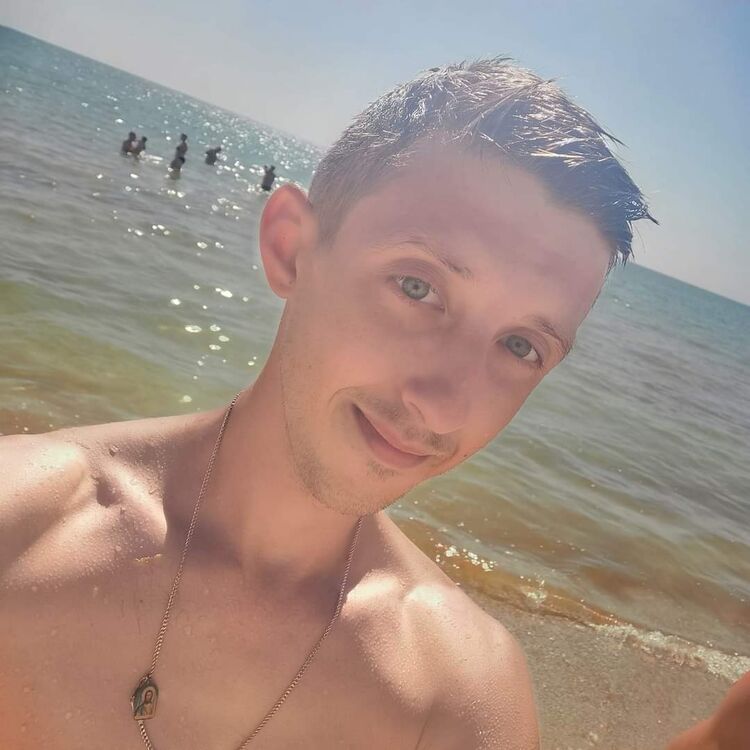  27499652  Ivan, 30 ,    