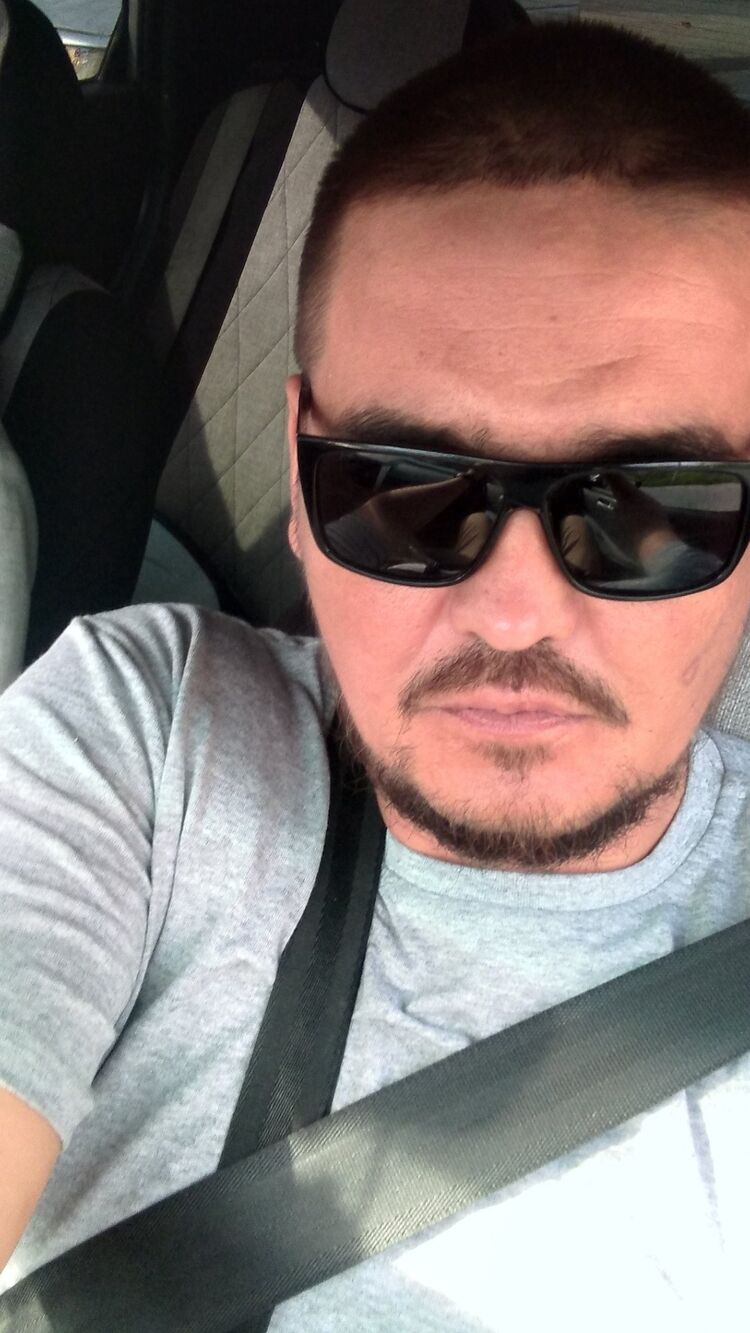  45975452  Ruslan, 40 ,    