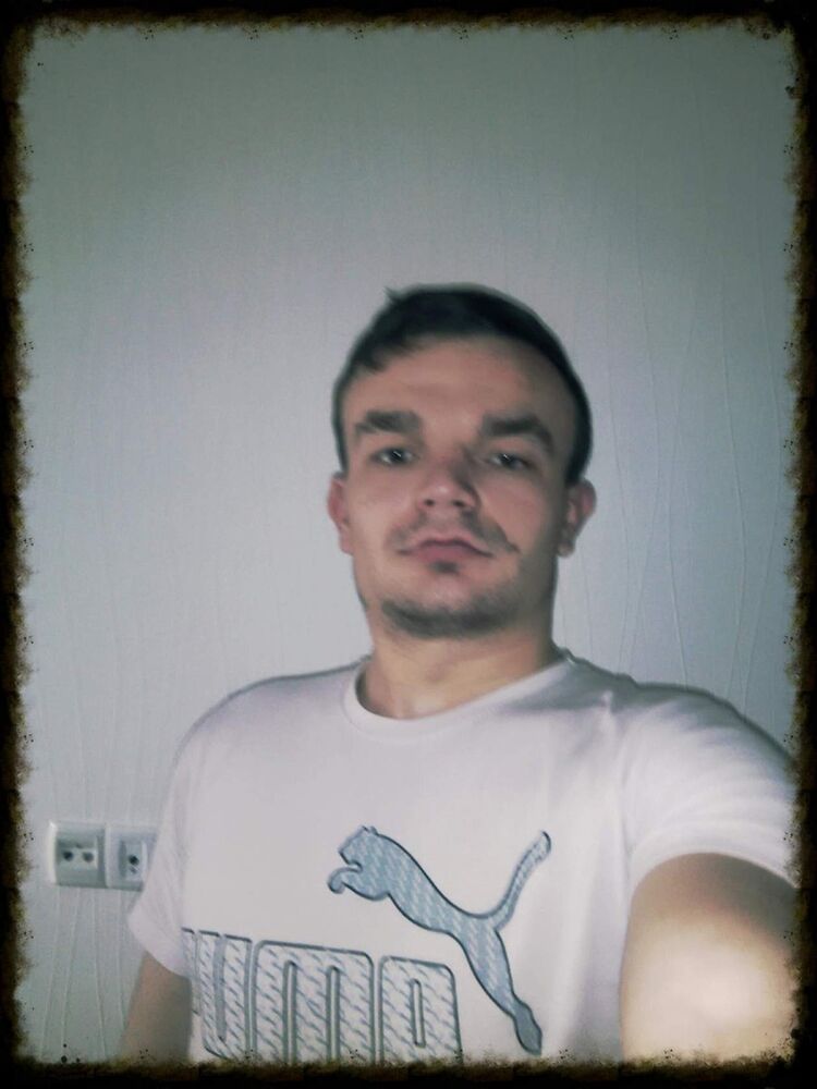  13571782  Mihai, 28 ,    