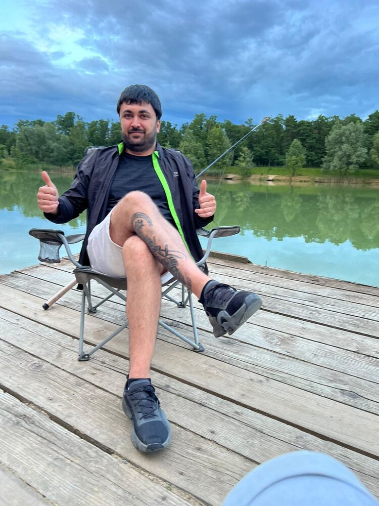  49555182  Habib, 36 ,    