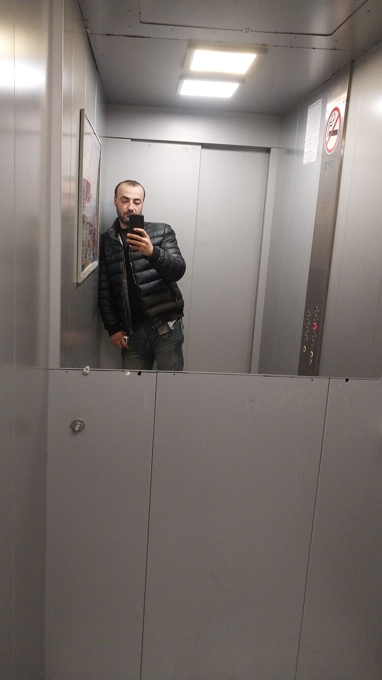  49771362  Azer, 38 ,    --