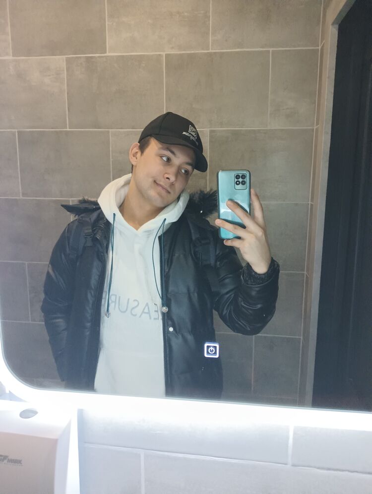  33499282  Roni, 21 ,    