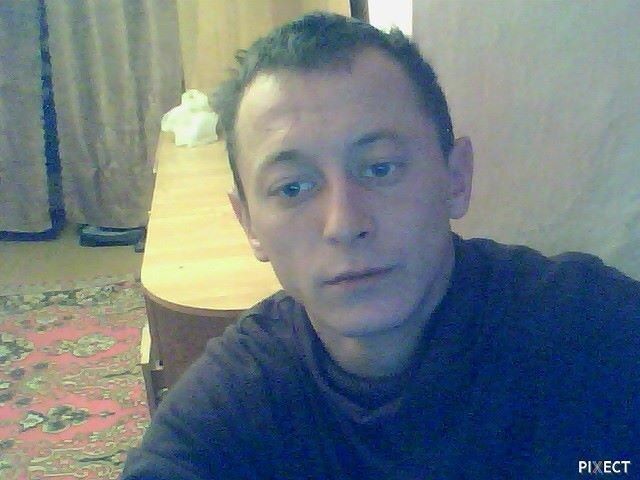  15357812  Vlad, 32 ,    
