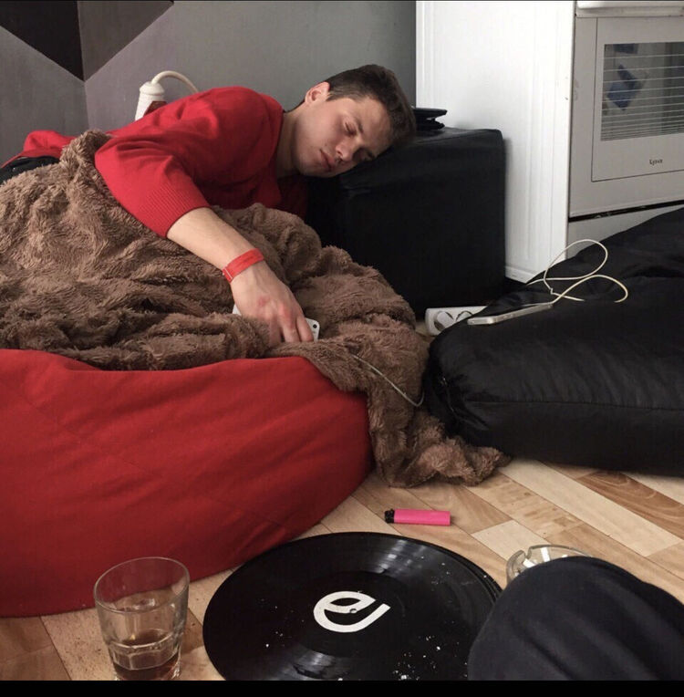  -,   , 28 ,   ,   