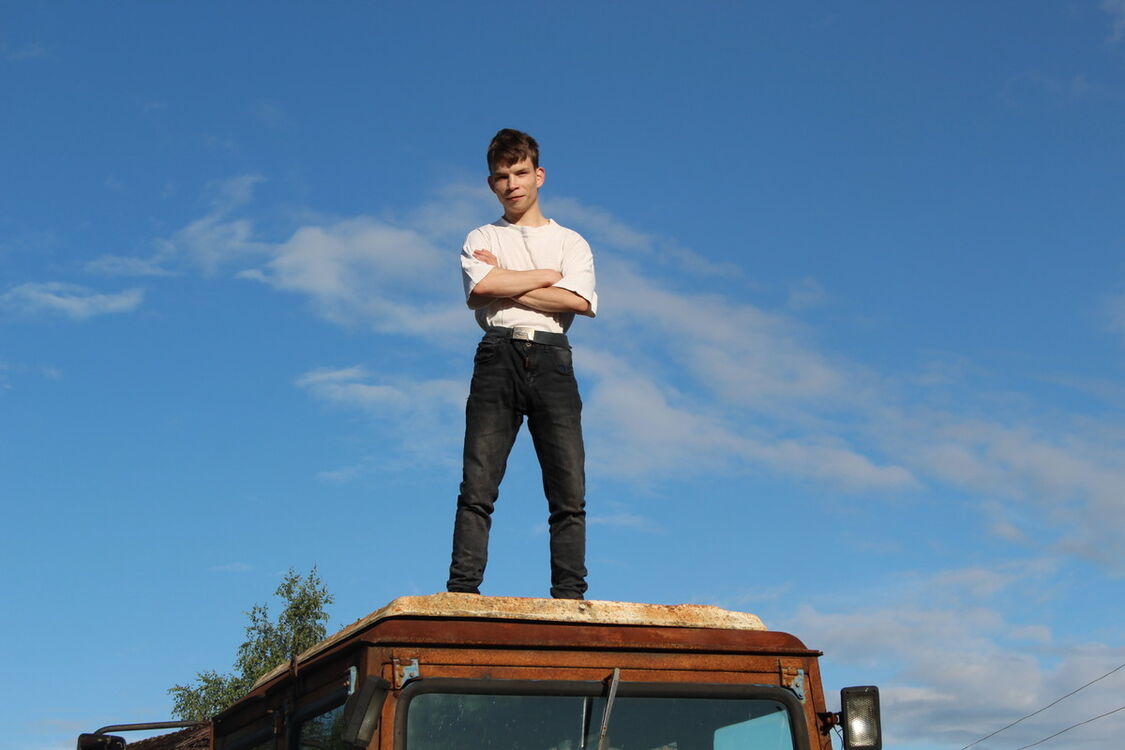  18857212  , 27 ,    -