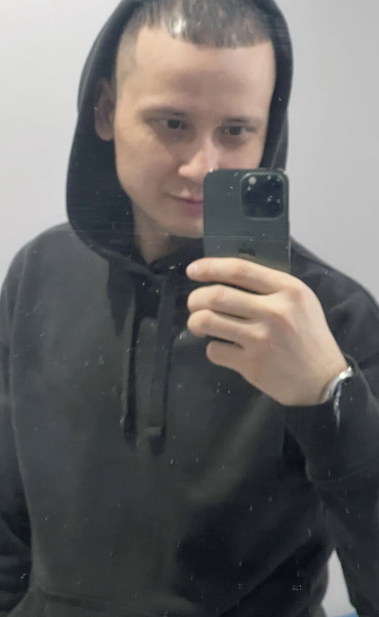  31743702  , 38 ,    