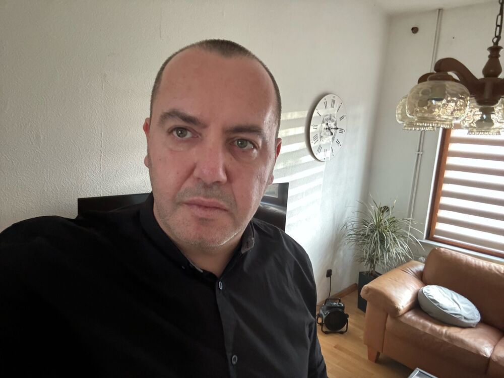  ,   Kiril, 44 ,   ,   