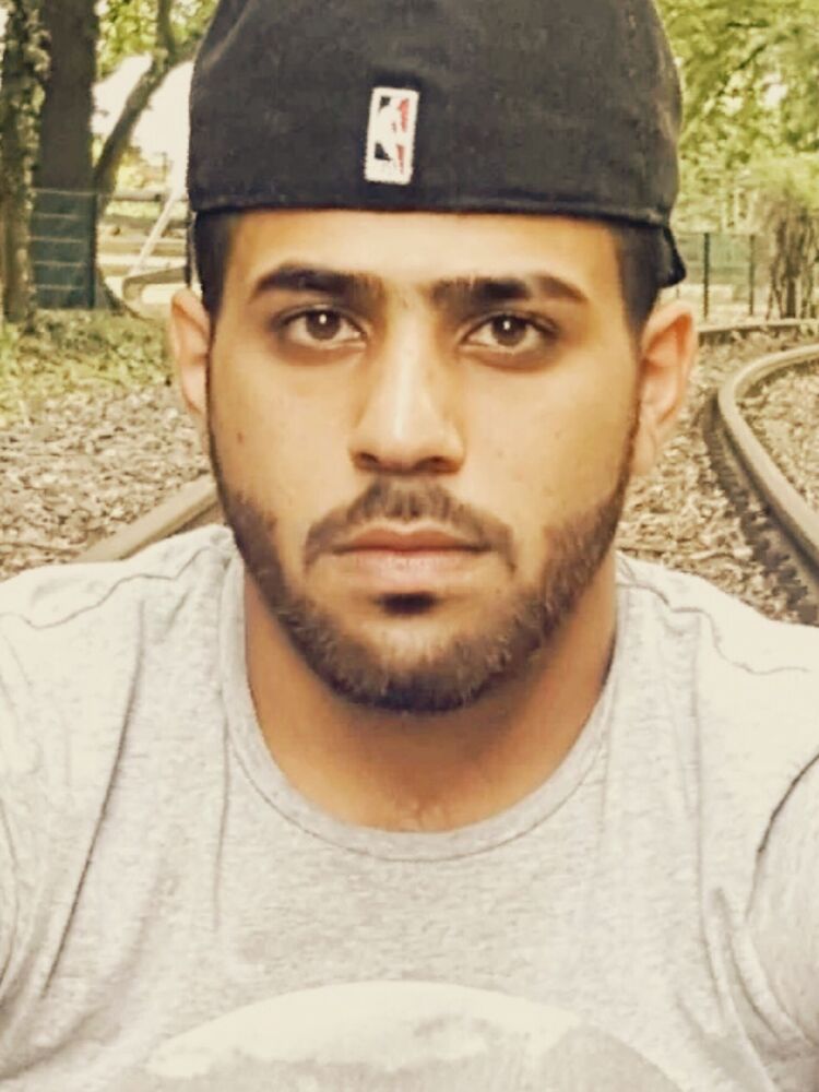  24671232  Ahmad, 30 ,    Essen