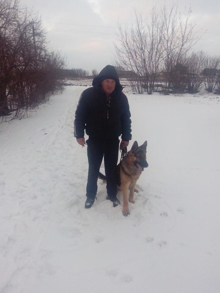  ,   Gena, 61 ,   