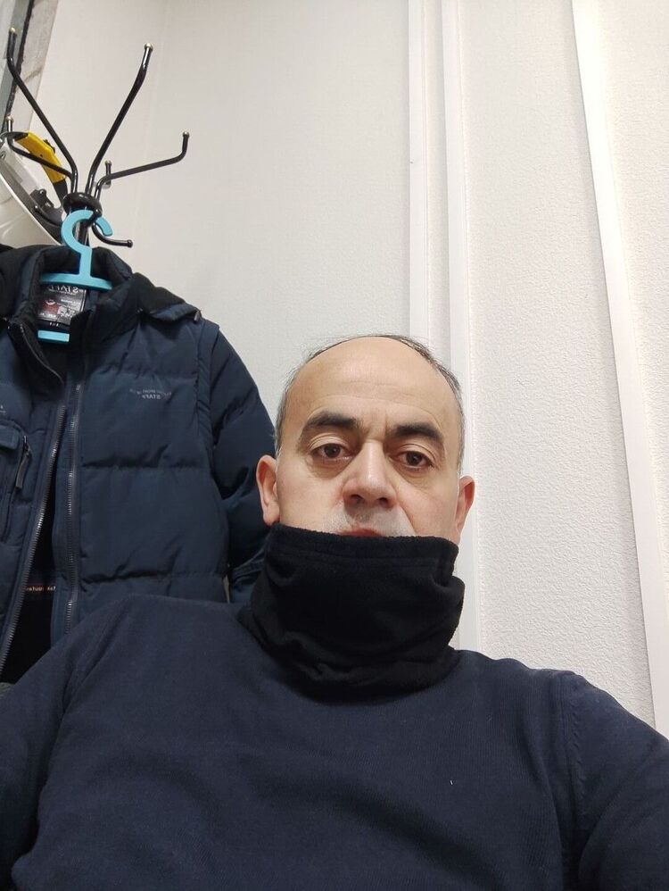  54049662  Hasan, 47 ,    