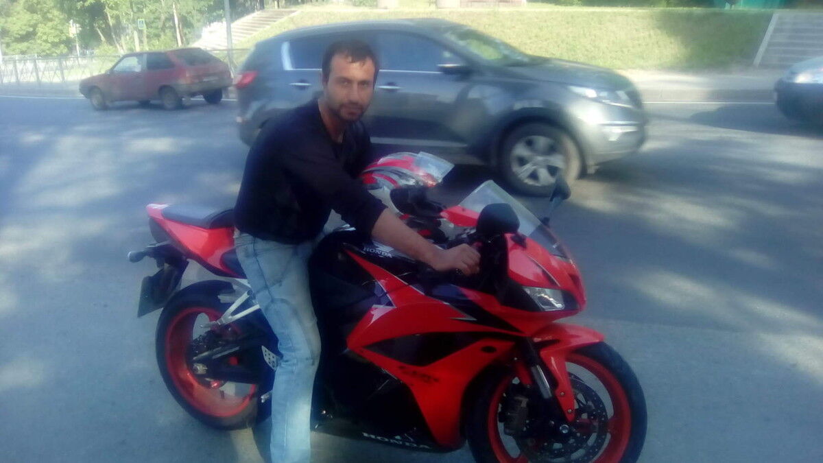  -,   Meujan, 40 ,   ,   , c 