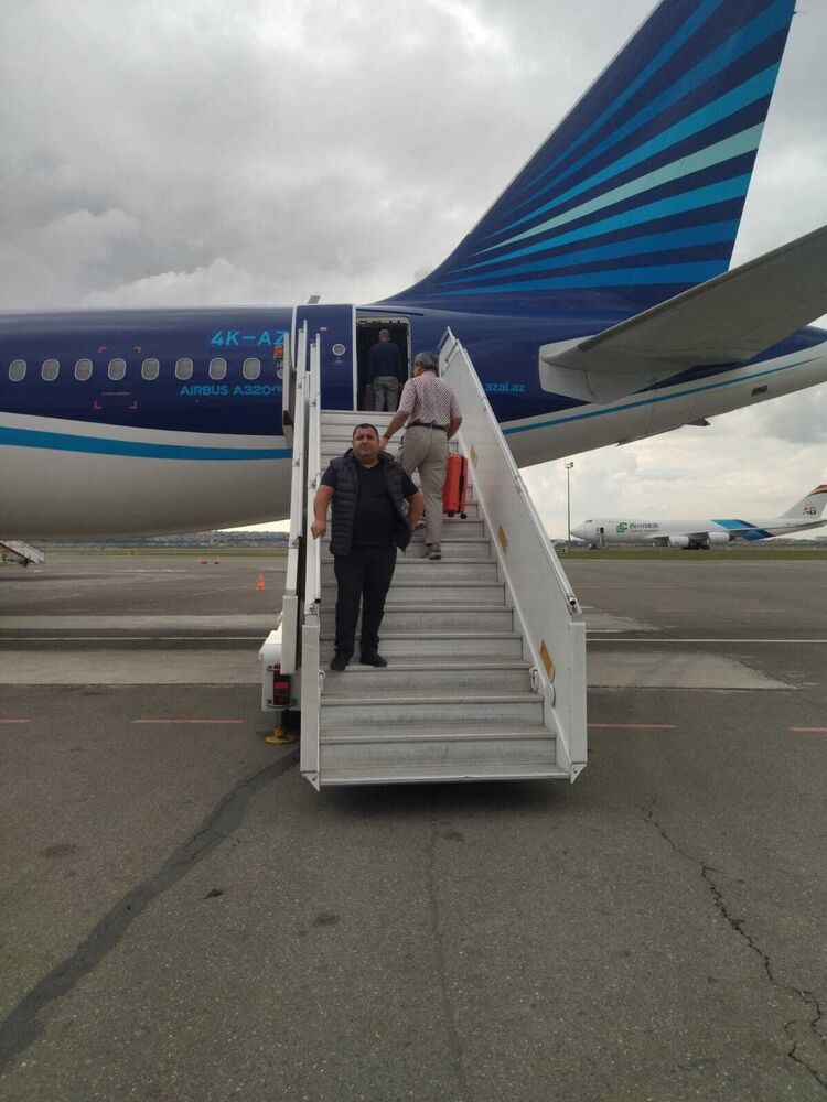  54117392  Mikayil, 41 ,    --