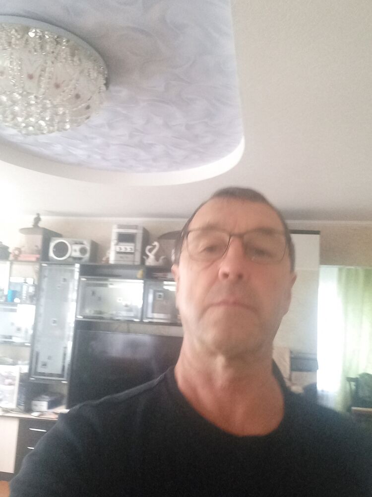  38702052  , 62 ,     