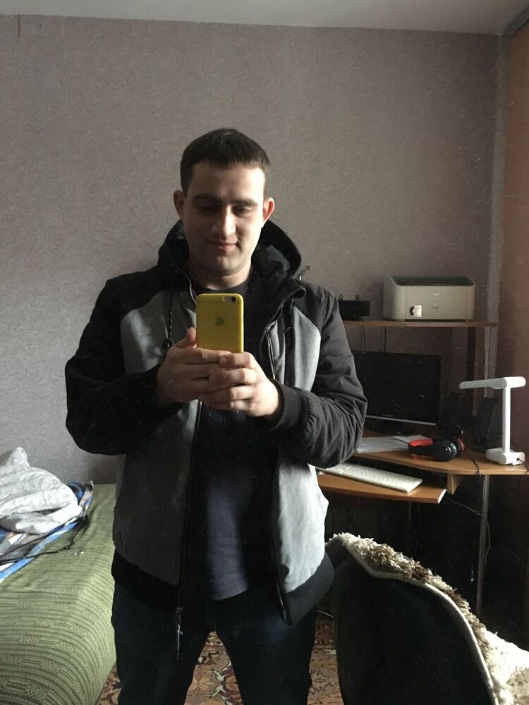  48063972  , 33 ,    