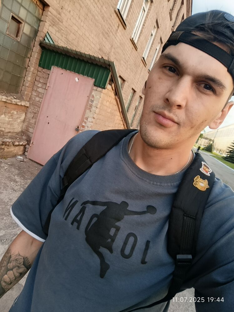  52826562  , 28 ,    