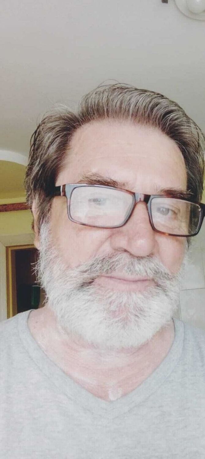  41729662  Vladimir, 64 ,    