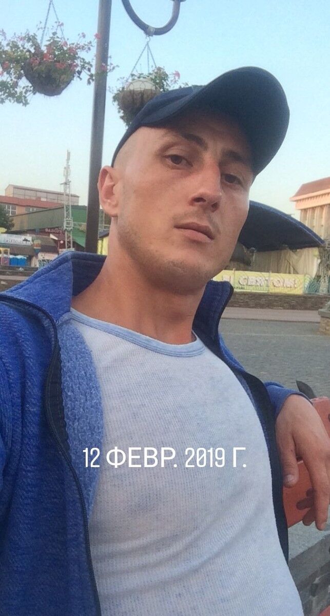  15977182  , 34 ,    