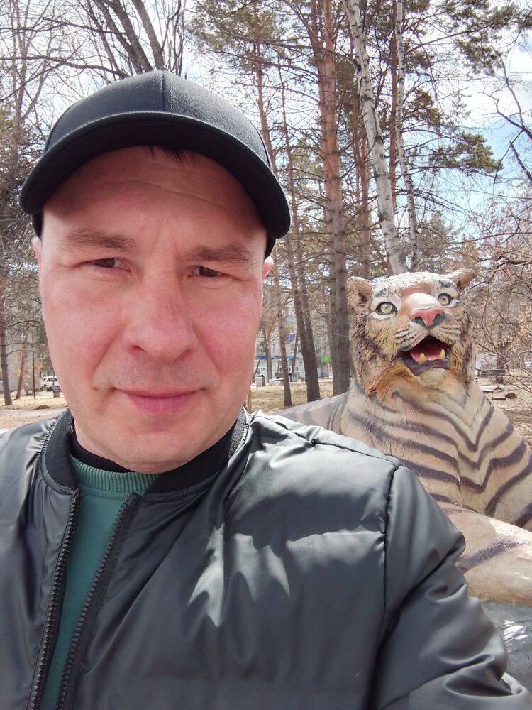  ,   Valera, 40 ,   ,   