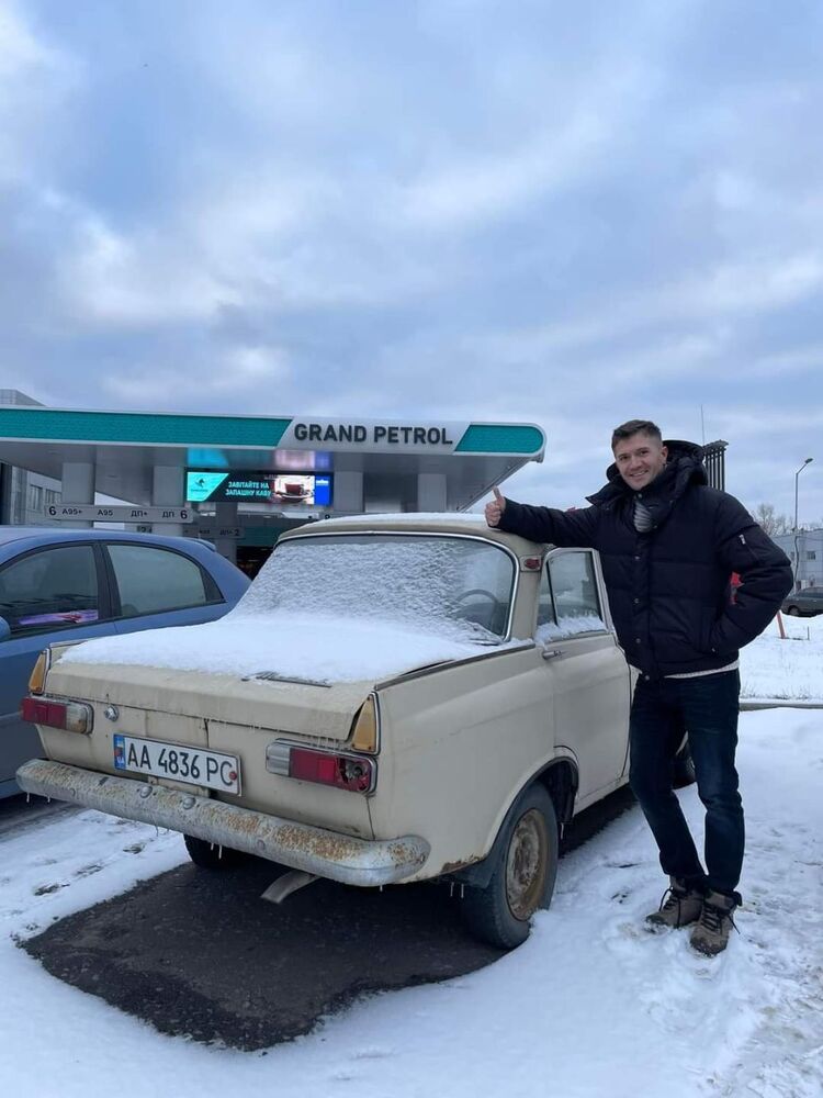  ,   Andrej, 40 ,   ,   