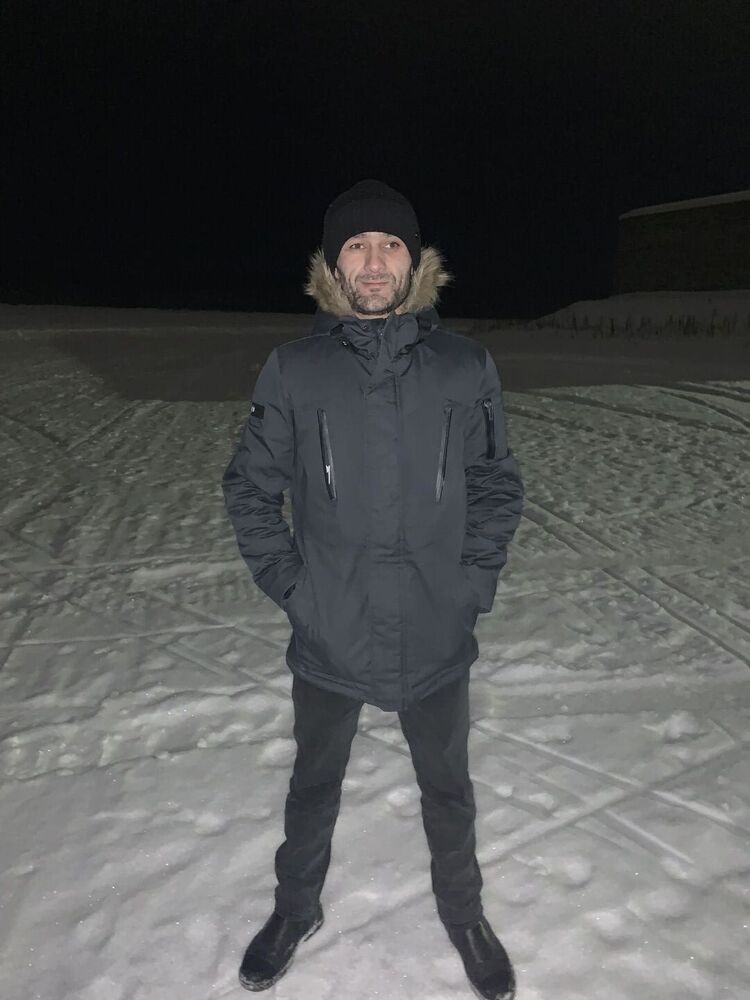  28123982  , 35 ,    