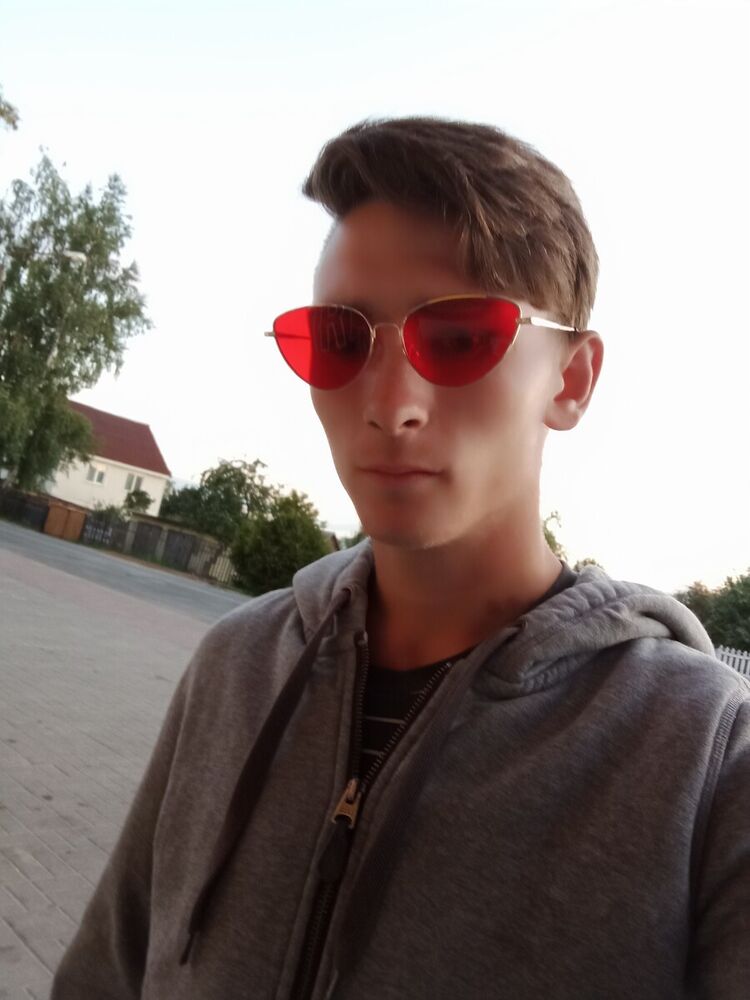  20805322  Sergeu, 27 ,    