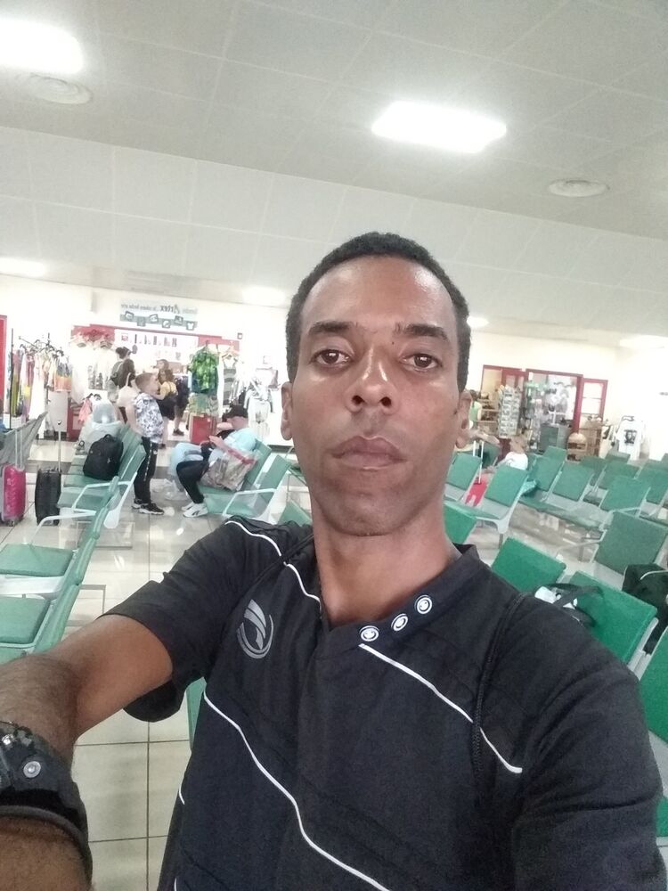  ,   Dannys, 40 ,   ,   