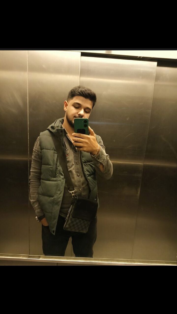  52856562  , 23 ,    