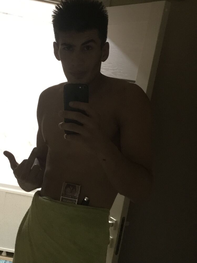  36893972  , 24 ,    