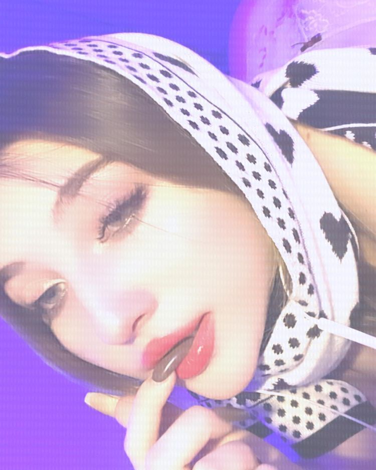  ,   Maria, 21 ,   ,   