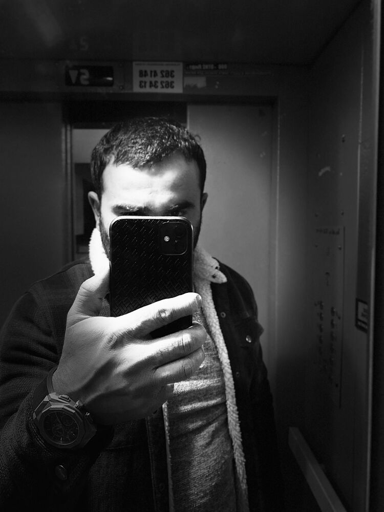  35156202  David, 31 ,    -