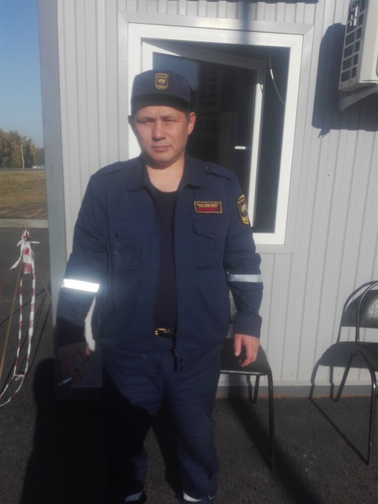  38315852  , 43 ,    